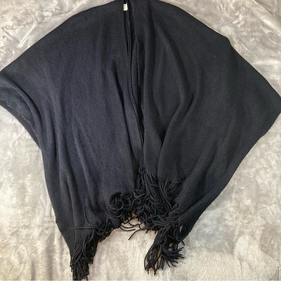 Worthington Black Open Front Poncho Cape w/ Fringe Hem Detail One Size Fits All - Picture 2 of 5
